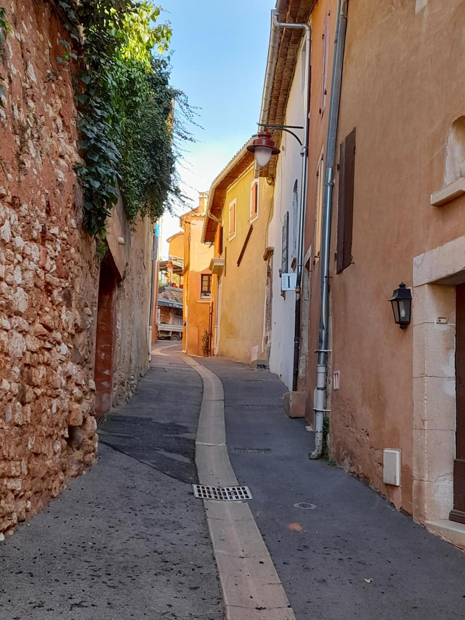 L'Atelier Au Coeur Du Village Roussillon  Bagian luar foto
